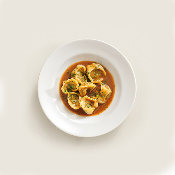 Ravioli cu carne de vită și sos brun